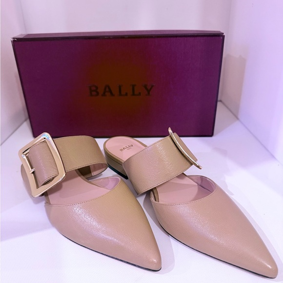 Bally Beige Pointed-Toe Leather Buckle Mules - Picture 4 of 7